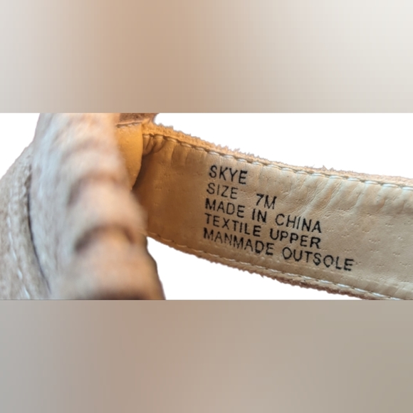 EUC Coconuts by Matisse tan faux suede button ankle strap fringe peep toe heels - Picture 5 of 11